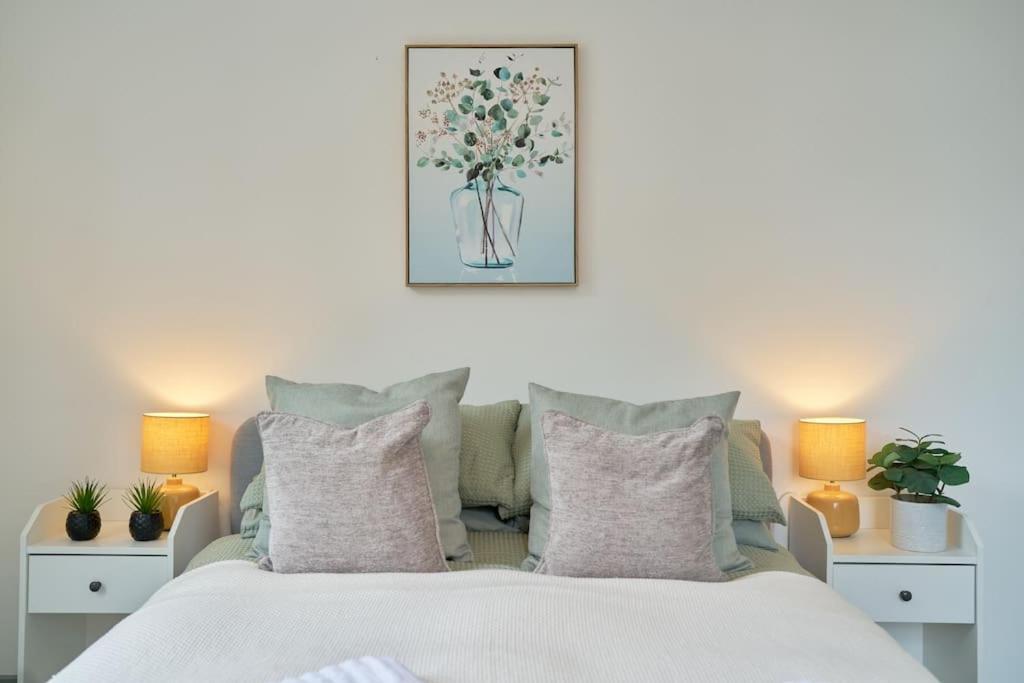 York City Central Apartment And Coffee Shop Экстерьер фото